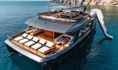 Luxury Yacht Day Cruise to Phi Phi and Maiton with Water Slide