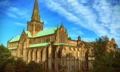 Glasgow Private City Tour by Mercedes with Hotel Pickup
