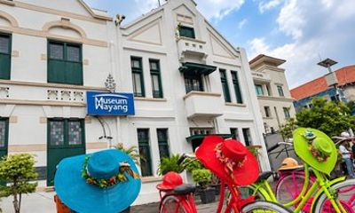 Jakarta Grand Discovery and Local Flavors