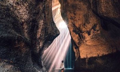 Private East Bali Discovery Tour with Waterfall and Beach