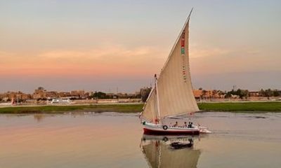 Private Cairo Night Tour Khan El Khalili Dinner Felucca