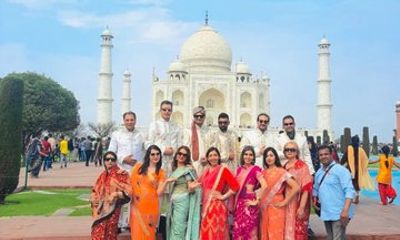 All-Inclusive Taj Mahal Day Tour from Delhi by Car