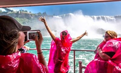 Toronto To Niagara Falls Day and Evening Tour (Boat Cruise & Wine Tasting)