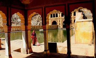 Jaipur Sightseeing Tour from Mumbai with return flight - Multiple options.