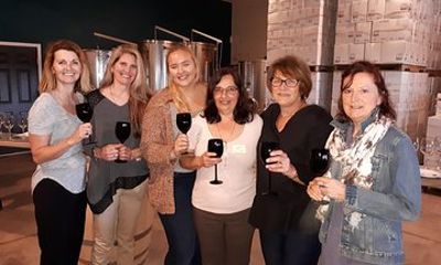 Niagara-on-the-Lake Winery Tasting Afternoon Tour with Wine and Cheese
