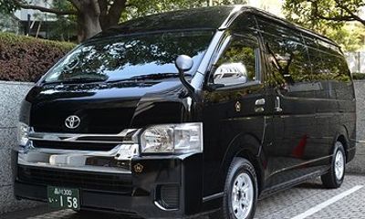 Private Nagoya Airport (NGO)Transfers for Takayama/Shirakawago(10 Seater)