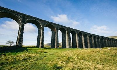 Private Tour: Yorkshire Dales from Harrogate in 16 seater Minibus