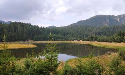 Self-Guided Hiking Tour of the Smolyan Lakes